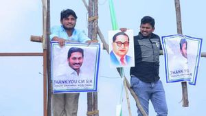  అమరావతిలో మారిన సీన్: వైసీపీ వైపు కొందరు రైతులు: సీఎం కాన్వాయ్ వెళ్తుండగా..!