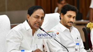 హైదరాబాద్ లో సీఎం జగన్ క్యాంపు: 13న కేసీఆర్ తో భేటీ : అందరి చూపు అటే..!