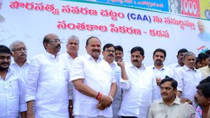 BJP: పౌరసత్వ సవరణ చట్టానికి అనుకూలంగా బీజేపీ సంతకాల సేకరణ..!