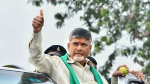 విశాఖపై ప్రేమ కాదు! ఏ2 ఇప్పటికే అక్కడి భూములపై కన్నేశాడు: రక్తం ఉడికిపోతోందంటూ..