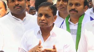  చంద్రబాబుకు జగన్ వరం: ఉత్తరాంధ్ర రుణం తీర్చుకో.. వెన్నుపొటు వద్దు: వైసీపీ నేత