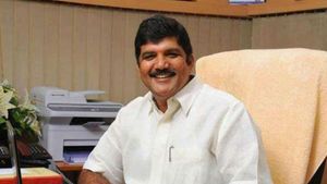 సీఎం జగన్ ఇంటికే ఎసరుపెట్టిన ధూళిపాళ్ల.. వైఎస్ భారతిని కూడా చేర్చాలని డిమాండ్.. 