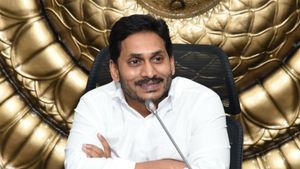 సీఎం జగన్‌తో రేపే హైపవర్ కమిటీ తుది సమావేశం.. రాజధానిపై తేల్చే ఛాన్స్..?