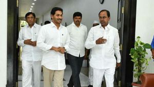మరోసారి కేసీఆర్..జగన్ భేటీ: 13న ముహూర్తం ఖరారు: అమరావతిపై ఆయన చెప్పిందే...!