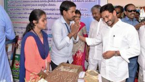 కేన్సర్ వ్యాధులకు ఉచిత వైద్యం..కొత్తగా వెయ్యి జబ్బులకు: రాజధానిపై సీఎం జగన్ కీలక వ్యాఖ్యలు..!