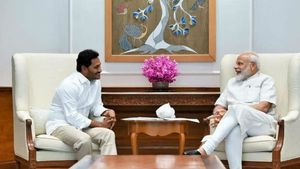  18న ఢిల్లీకి సీఎం జగన్.. మోడీ షాలతో భేటీ, నిర్ణయం మారుతుందా..?