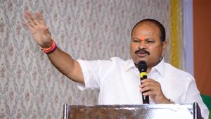 ఇంట్లో ఎలుక ఉంటే ఇల్లు తగలబెడతారా? సర్కార్‌పై భగ్గుమన్న కన్నా