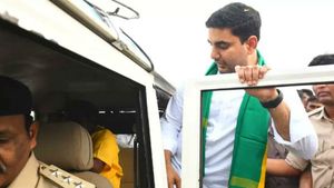 క్యాపిటల్ వార్ .. నారా లోకేష్ అరెస్ట్ .. రాజధానిలో కొనసాగుతున్న ఉద్రిక్తత 
