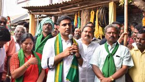 మండలి రద్దు మాటలు కాదు: భయపడేది లేదంటూ నారా లోకేష్, ‘గల్లా’ను కొడతారా? అంటూ ఫైర్