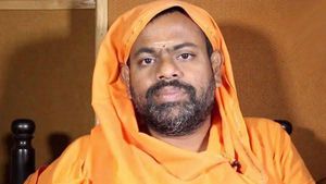 ఏపీ రాజకీయాల్లోకి పరిపూర్ణానంద ఎంట్రీ: మత మార్పిళ్లకు వ్యతిరేకంగా త్వరలో పాదయాత్ర.. !