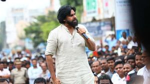 పవన్ కళ్యాణ్ పై తుళ్ళూరు  పోలీస్ స్టేషన్ లో  కేసు నమోదు !! .. రీజన్ ఇదే