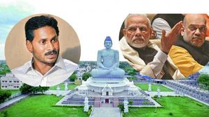 వైసీపీకి బీజేపీ భారీ ట్విస్ట్ : దేశ రెండో రాజధానిగా అమరావతి..?కేంద్రం వద్ద సంచలన ప్రతిపాదన