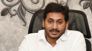 సీఎం జగన్ కీలక నిర్ణయం.. రాజధాని, మండలి రద్దుపై కేంద్రంతో సంప్రదింపులు.. మోదీ, షాతో భేటీ