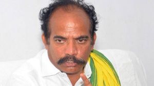 మంత్రి అవంతి శ్రీనివాస్ డైరెక్షన్ మేరకు పోలీసుల నడుచుకుంటున్నారు: మాజీమంత్రి జవహర్