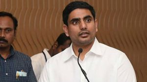 చంద్రబాబు అప్పులు రూ.5.13 కోట్లు, తగ్గిన భువనేశ్వరి అసెట్స్, శ్రీమతికి గిప్ట్‌గా షేర్లు: లోకేశ్ 