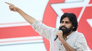 పవన్ కళ్యాణ్ అమరావతి పర్యటన: జనసేనతో పాటు బీజేపీ కలిసి సాగుతుందా?