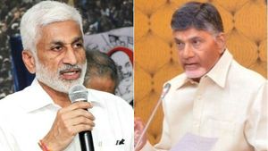 చంద్రబాబు కళ్లలో ఆనందం కోసం.. రాజదానిలో పెప్పర్ గ్యాంగ్ సంచారం అంటూ విజయసాయి ఫైర్