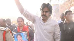 ఏ ముస్లింనూ భారత్ నుంచి విడదీయలేరు: సీఏఏపై పవన్ కళ్యాణ్, చరిత్ర చెప్పారు..
