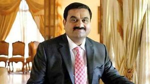  ఏప్రిల్లో అమరావతికి అదానీ.. జగన్ తో భేటీ- డేటా హబ్ సహా పెట్టుబడులకు అవకాశం !