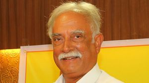 విజయనగరంలో రాజుగారి శకం ముగిసిందా ? రాజకీయాలకు గుడ్ బై !