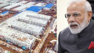 చైనాలో 10 రోజుల్లో వెయ్యి పడకల ఆసుపత్రి.. మరి ఇండియా సంగతేంటి.. ఇదిగో..