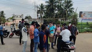 కరోనా ఎఫెక్ట్ : కృష్ణాజిల్లా గ్రామాల షాకింగ్ డెసిషన్.. అక్కడికెళితే అంతే సంగతులు...