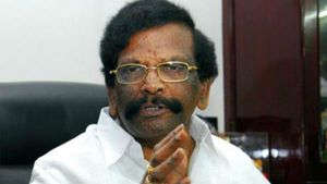 టీడీపీకి మాజీ మంత్రి గుడ్‌బై: మరి కాస్సేపట్లో జగన్ సమక్షంలో: కుమారుడితో సహా వైసీపీలోకి..