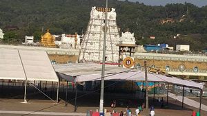 నిర్మానుష్యంగా తిరుమల గిరులు: కలియుగ వైకుంఠాన్ని ఇంకెప్పుడూ ఇలా చూడలేమేమో..!