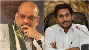 లాక్‌డౌన్ పొడిగించాలా? వద్దా?: వైఎస్ జగన్‌కు అమిత్ షా ఫోన్: కరోనా కేసులు భారీగా నమోదవుతోన్న వేళ.. 