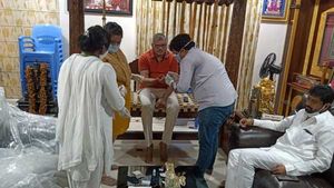 మంత్రి బొత్స కుటుంబానికి కరోనా పరీక్షలు: రిపోర్టులో ఏమొచ్చిందంటే..?