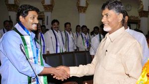 ఇంట్లోనే చంద్రబాబు బర్త్‌డే వేడుకలు.. విషెస్ చెప్పిన సీఎం జగన్, మెగాస్టార్ చిరంజీవి
