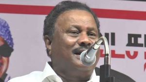  Coronavirus Lockdown: బంపర్ ఆఫర్, ఫ్రిడ్జ్, వాషింగ్ మిషన్, కుక్కర్, బీరువా, వామ్మో !