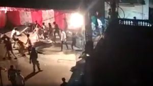  Corona Lockdown: సీల్ డౌన్ లో రెచ్చిపోయి, సీసీ కెమెరాల్లో చిక్కిపోయారు. కరోనాతో చస్తారని వెళితే !
