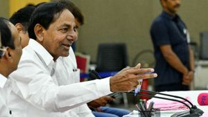 లాక్ డౌన్ పొడగించాల్సిందే.. వాళ్లకు స్పెషల్ గిఫ్ట్.. : కరోనాపై కేసీఆర్ ప్రెస్‌మీట్ హైలైట్స్ 