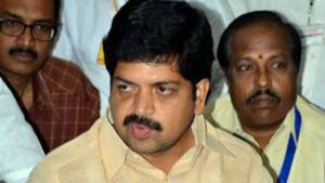 వారికి సాయం చెయ్యండి.. మాజీమంత్రి కొల్లు రవీంద్ర, అనకాపల్లి ఎమ్మెల్సీ ఒకరోజు దీక్ష 