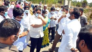 ఏపీలో కరోనా మాటున రాజకీయ నిర్ణయాలు ? లాక్ డౌన్ లోనూ ఆగని ఆదేశాలు.. !