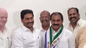 తూ.గో జిల్లా వైసీపీలో ఆధిపత్య పోరు- కరోనాలోనూ ఆగని కక్షలు- జగన్ సీరియస్..