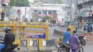  విజయవాడలో ఆ ప్రాంతాల్లో కర్ఫ్యూ కఠినతరం ... రీజన్ ఇదే 