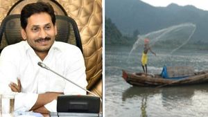 మత్స్యకారుల వలసలకు బ్రేక్: ఏపీలో గుజరాత్ మోడల్: తీర ప్రాంత జిల్లాకు ఒకటి చొప్పున