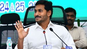 ఆ ఒక్కటీ అడక్కు: నిన్న చెప్పారు..నేడు జీవో జారీ: ఉద్యోగులకు పూర్తి వేతనాలకు గ్రీన్ సిగ్నల్