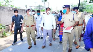 విచారణ చేస్తున్నాం .. 9మంది వలస కార్మికుల మరణాలు విషాదకరం : మంత్రి ఎర్రబెల్లి