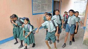  ఏపీలో ఇంగ్లీష్ మీడియంపై పట్టువీడని ప్రభుత్వం- మరో కీలక నిర్ణయం...