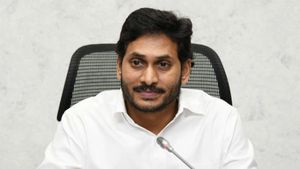 రిజల్ట్స్ డే: జగన్‌కు కొత్త తలనొప్పి: కరోనా కాలంలో వైసీపీ విజయోత్సవాలు.. వారం రోజుల పాటు