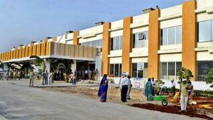 ఏపీ సచివాలయంలో కరోనా కల్లోలం.. ఇవాళ మరో ఇద్దరికి.. మొత్తం 17 మంది బాధితులు..