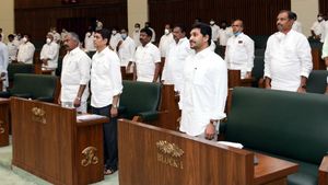 AP Budget 2020 Sessions: బడ్జెట్ హై లైట్స్ ఇవే ..మంత్రి బుగ్గన  ప్రసంగం సాగిందిలా !!