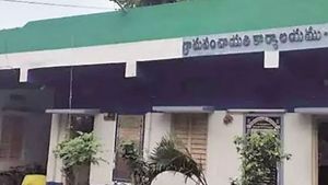 పంచాయతీ భవనాలకు మళ్లీ కొత్త రంగులు: ఈ సారి కోర్టులు..వివాదాలు తలెత్తకుండా: ఆ రెండింటితోనే