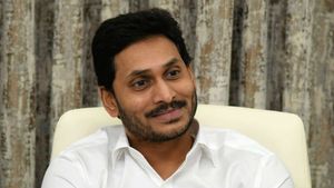 వైఎస్ జగన్ గెలుపుకు బీజేపీ బ్లెస్సింగ్స్ కారణమన్న ఎంపీ ... రాహుల్ గాంధీపైన కూడా షాకింగ్ వ్యాఖ్యలు 