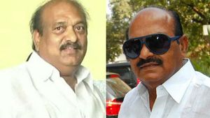 జేసీ బ్రదర్స్ కు షాక్ ఇచ్చిన జగన్ సర్కార్ .. ఫోర్జరీ కేసులో కీలక నిర్ణయాలు 