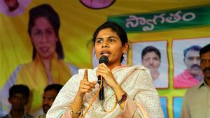 మరో మాజీమంత్రి అరెస్టు తప్పదా? టీడీపీలో వర్గపోరు: సీనియర్ నేత హత్యకు కుట్ర: ఎస్పీకి చేరిన 