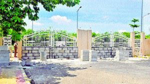 ఆ రెండు గేట్లకు అడ్డంగా గోడలు, సచివాలయంలో జోరుగా పనులు.. భద్రతా కోసమా..? వాస్తు దోషమా..? 